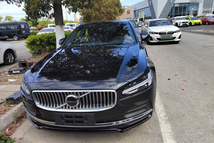 Used Volvo S90 2025 B5 Zhiyuan Luxury Edition Front
