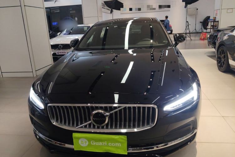 Used Volvo S90 2025 B5 Zhiyi Luxury Edition Front