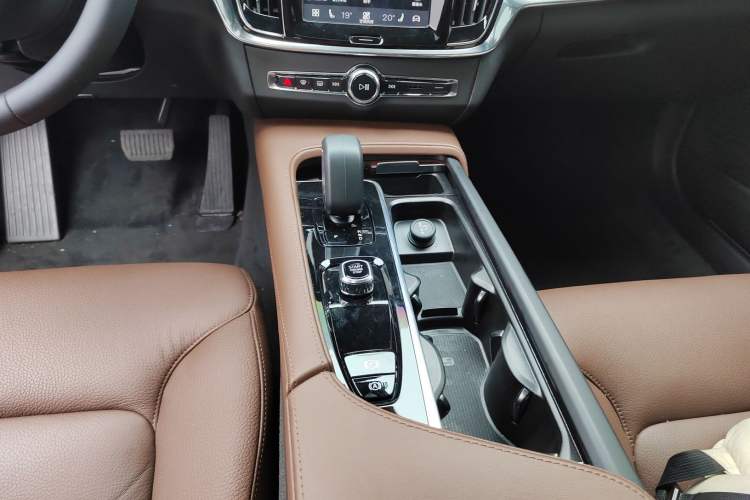 Used Volvo S90 2025 B5 Zhiyi Luxury Edition Gear Lever