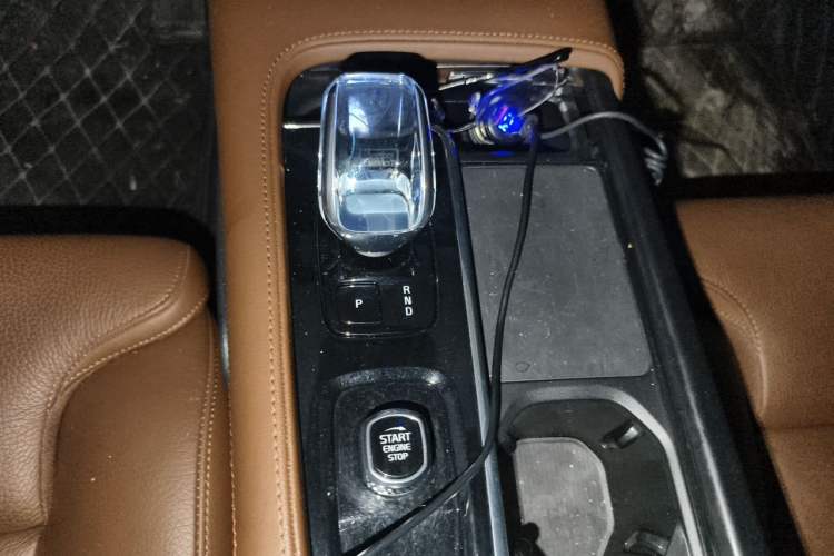 Used Volvo S90 2025 B5 Zhiyuan Luxury Edition Gear Lever