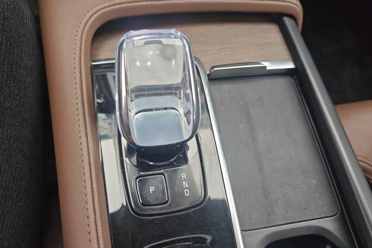 Used Volvo S90 2025 B5 Zhiyuan Luxury Edition Gear Lever