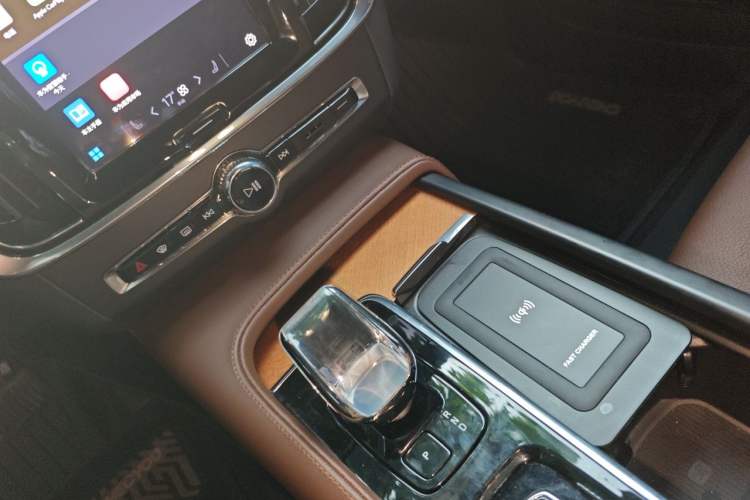 Used Volvo S90 2025 B5 Zhiyi Luxury Edition Gear Lever
