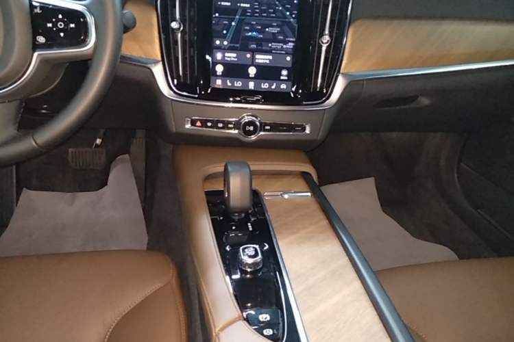 Used Volvo S90 2025 B5 Zhiyi Luxury Edition Gear Lever