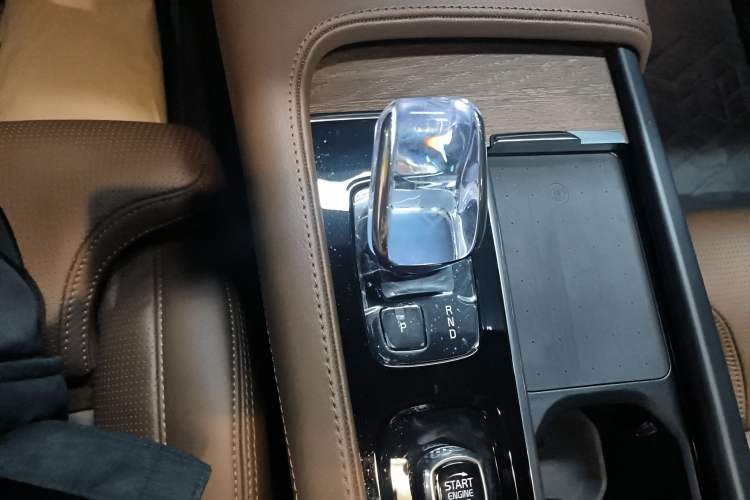 Used Volvo S90 2025 B5 Zhiya Luxury Edition Gear Lever