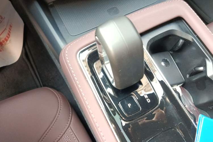 Used Volvo S90 2025 B5 Zhiyi Luxury Edition Gear Lever