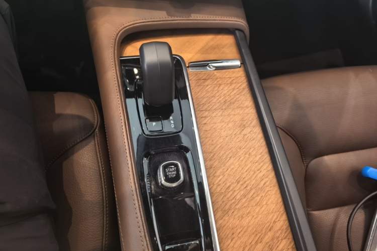 Used Volvo S90 2025 B5 Zhiyi Luxury Edition Gear Lever