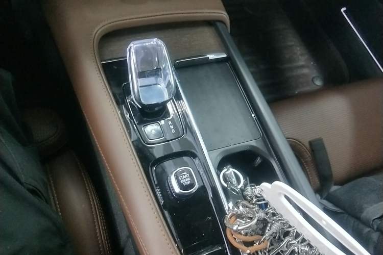 Used Volvo S90 2025 B5 Zhiya Luxury Edition Gear Lever