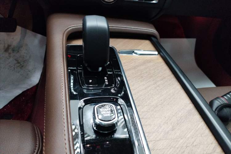 Used Volvo S90 2025 B5 Zhiyi Luxury Edition Gear Lever