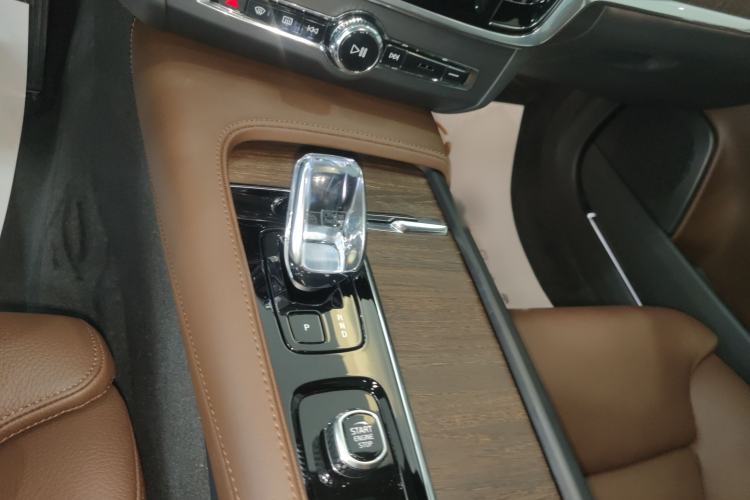 Used Volvo S90 2025 B5 Zhiyuan Luxury Edition Gear Lever