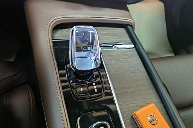 Used Volvo S90 2025 B5 Zhiya Luxury Edition Gear Lever