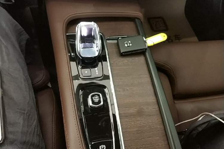 Used Volvo S90 2025 B5 Zhiyuan Luxury Edition Gear Lever