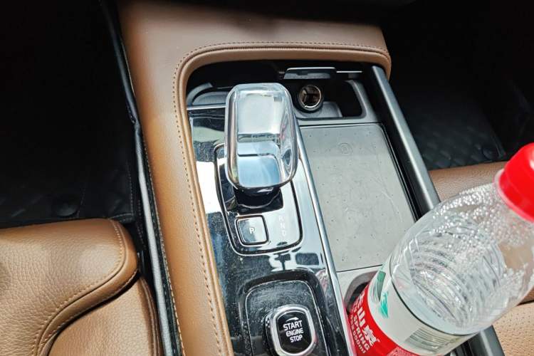 Used Volvo S90 2025 B5 Zhiyuan Luxury Edition Gear Lever