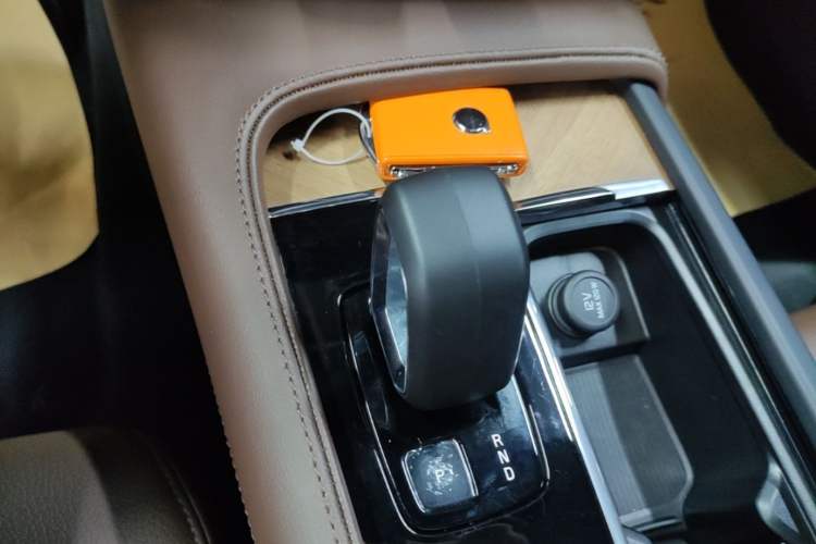 Used Volvo S90 2025 B5 Zhiyi Luxury Edition Gear Lever