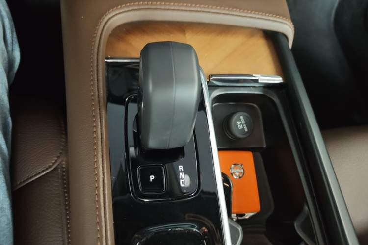 Used Volvo S90 2025 B5 Zhiyi Luxury Edition Gear Lever