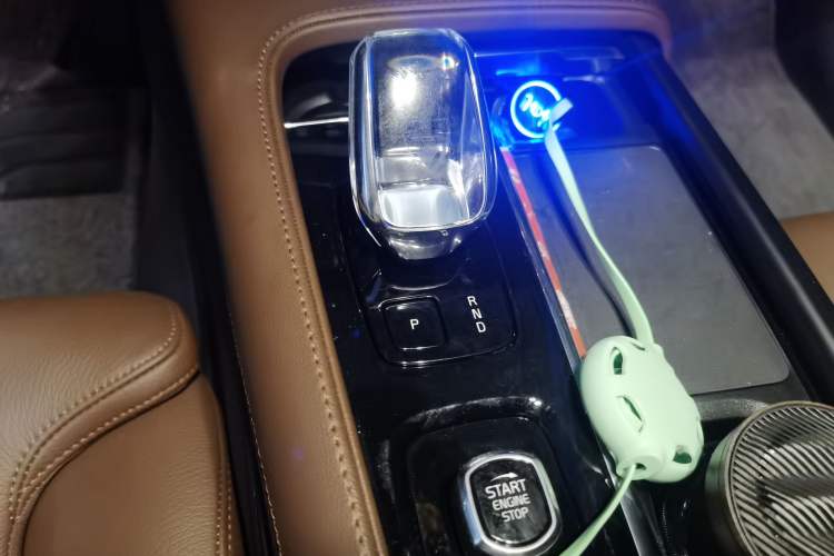 Used Volvo S90 2025 B5 Zhiyuan Luxury Edition Gear Lever