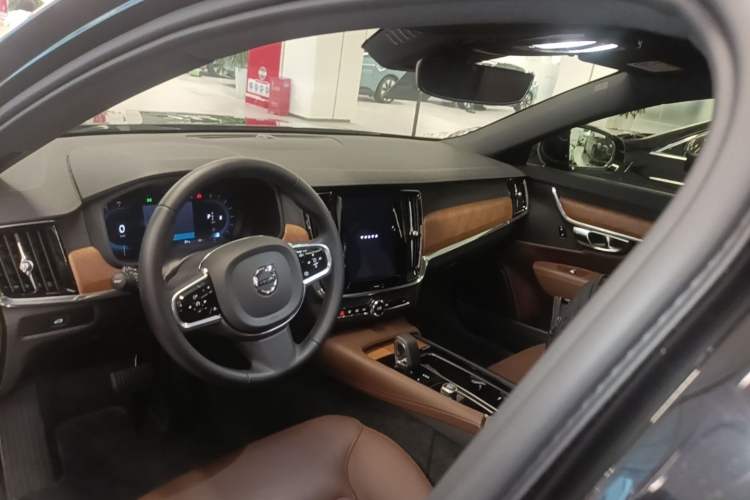 Used Volvo S90 2025 B5 Zhiyi Luxury Edition Headliner