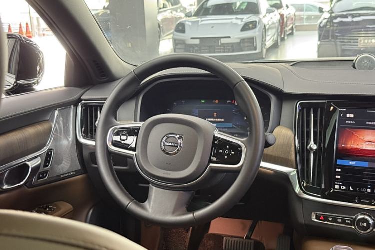 Used Volvo S90 2025 B5 Zhiya Luxury Edition Interior 10