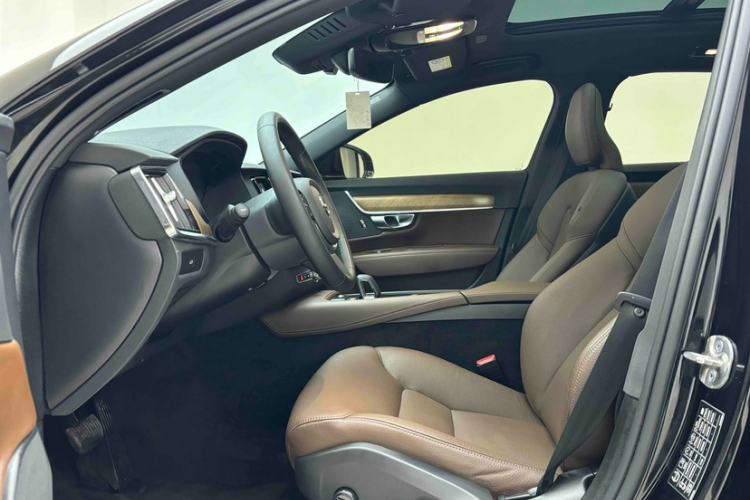 Used Volvo S90 2025 B5 Zhiyi Luxury Edition Interior 2