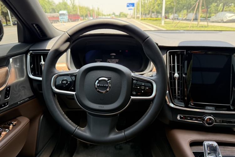 Used Volvo S90 2025 B5 Zhiyuan Luxury Edition Interior 2