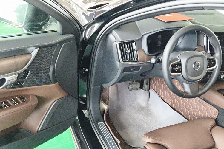 Used Volvo S90 2025 B5 Zhiyuan Luxury Edition Interior 3