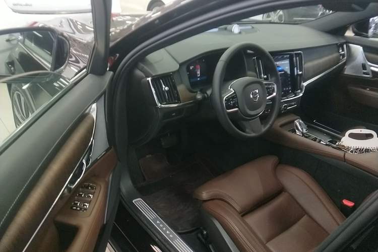 Used Volvo S90 2025 B5 Zhiya Luxury Edition Interior 3