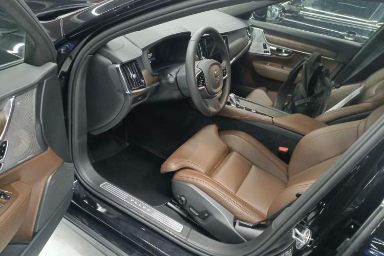 Used Volvo S90 2025 B5 Zhiya Luxury Edition Interior 3
