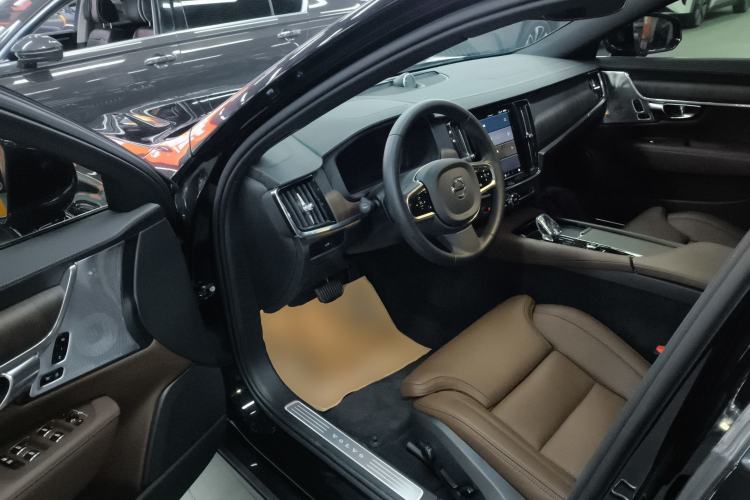 Used Volvo S90 2025 B5 Zhiya Luxury Edition Interior 3