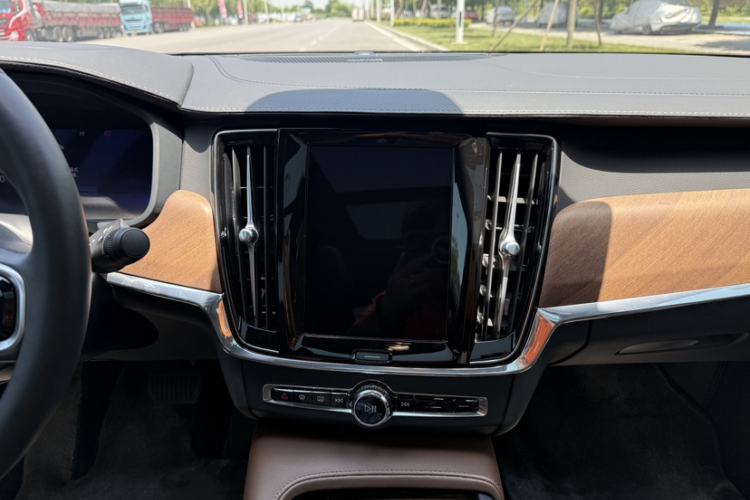 Used Volvo S90 2025 B5 Zhiyuan Luxury Edition Interior 3
