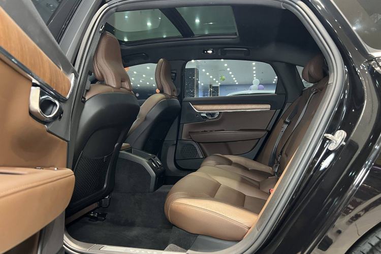 Used Volvo S90 2025 B5 Zhiyi Luxury Edition Interior 4