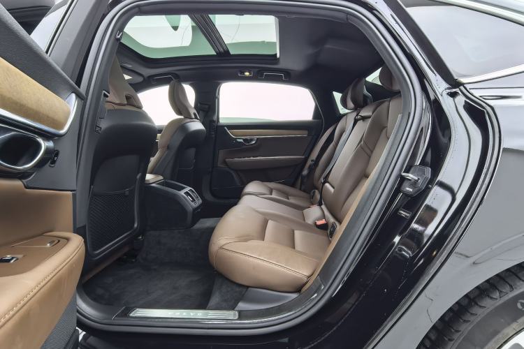 Used Volvo S90 2025 B5 Zhiyi Luxury Edition Interior 4