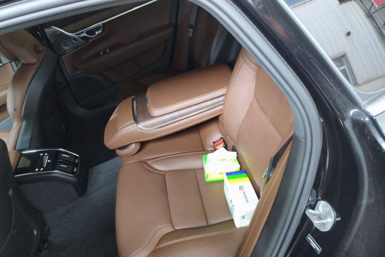 Used Volvo S90 2025 B5 Zhiya Luxury Edition Interior 4