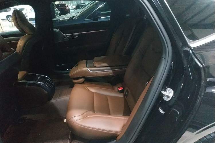 Used Volvo S90 2025 B5 Zhiya Luxury Edition Interior 4