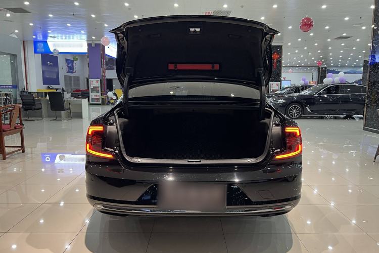 Used Volvo S90 2025 B5 Zhiyi Luxury Edition Interior 5