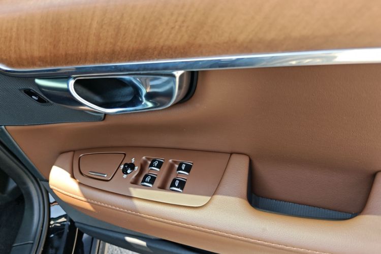 Used Volvo S90 2025 B5 Zhiyi Luxury Edition Interior 6