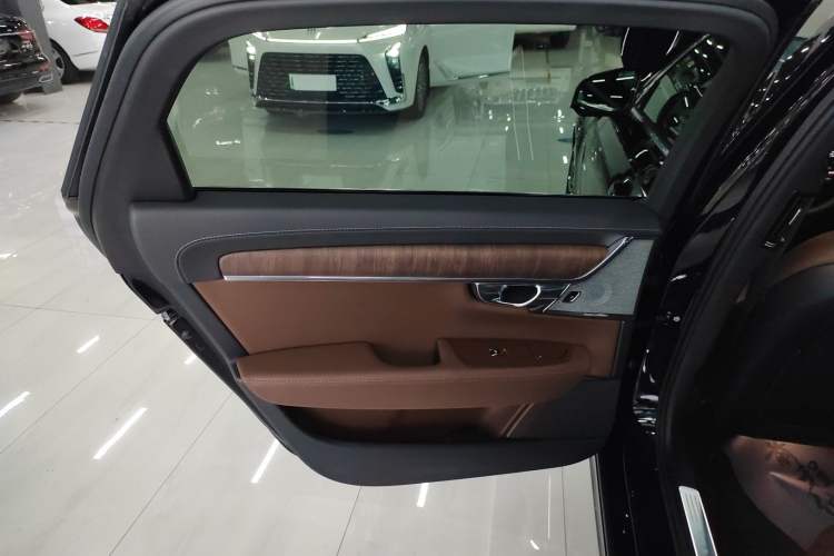 Used Volvo S90 2025 B5 Zhiya Luxury Edition Interior 8