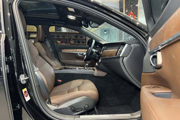 Used Volvo S90 2025 B5 Zhiyi Luxury Edition Interior 8