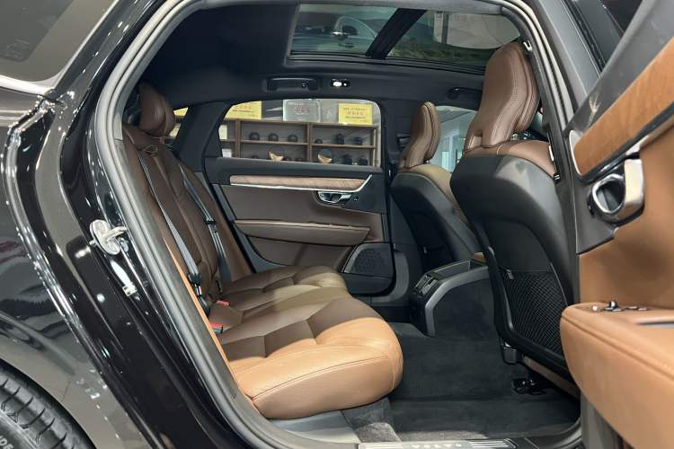 Used Volvo S90 2025 B5 Zhiyi Luxury Edition Interior 9