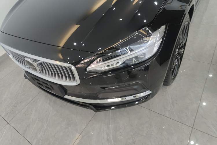 Used Volvo S90 2025 B5 Zhiyuan Luxury Edition Left Front Headlight