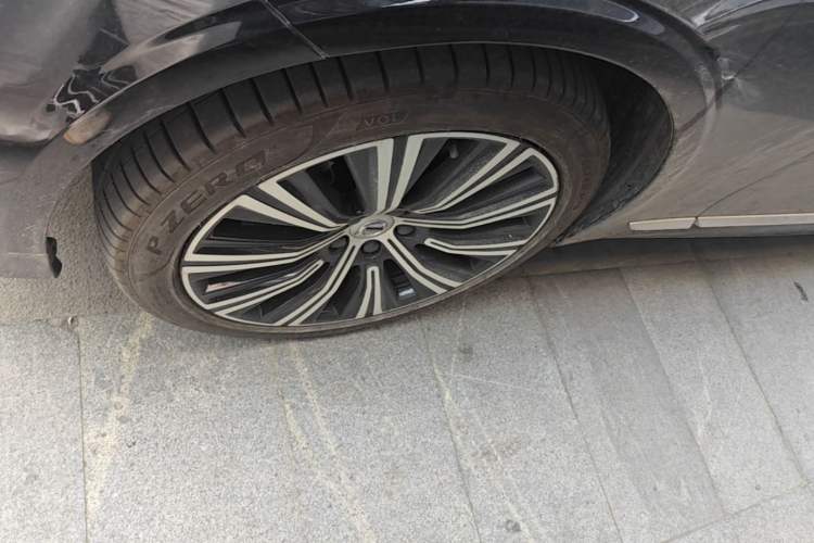 Used Volvo S90 2025 B5 Zhiya Luxury Edition Left Front Wheel Hub