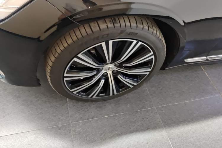 Used Volvo S90 2025 B5 Zhiyuan Luxury Edition Left Front Wheel Hub