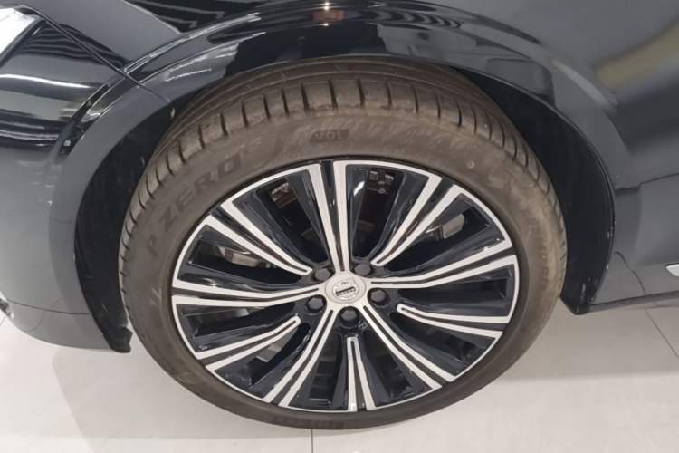 Used Volvo S90 2025 B5 Zhiyuan Luxury Edition Left Front Wheel Hub