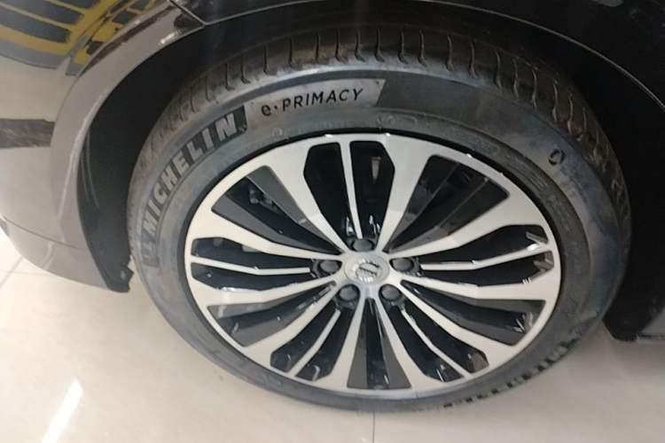 Used Volvo S90 2025 B5 Zhiyi Luxury Edition Left Front Wheel Hub