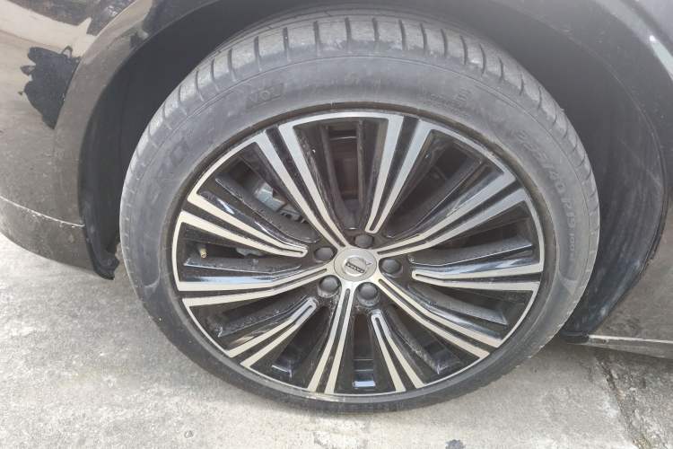 Used Volvo S90 2025 B5 Zhiyuan Luxury Edition Left Front Wheel Hub