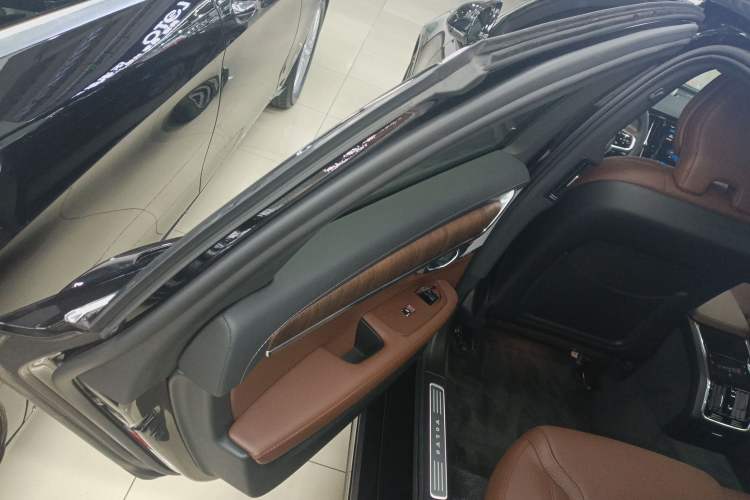 Used Volvo S90 2025 B5 Zhiya Luxury Edition Left Rear Door Interior