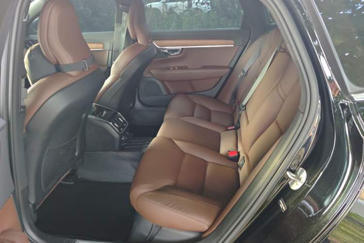 Used Volvo S90 2025 B5 Zhiyi Luxury Edition Left Rear Seat