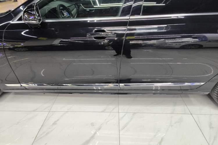 Used Volvo S90 2025 B5 Zhiyuan Luxury Edition Left Side Sill