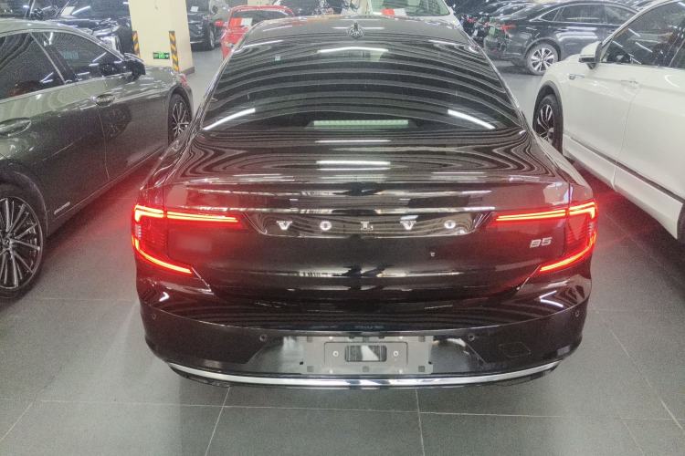Used Volvo S90 2025 B5 Zhiyi Luxury Edition Rear