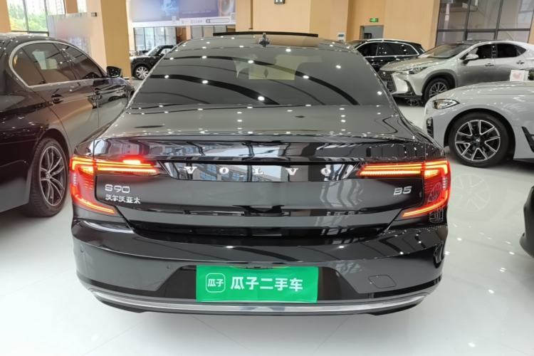 Used Volvo S90 2025 B5 Zhiyuan Luxury Edition Rear