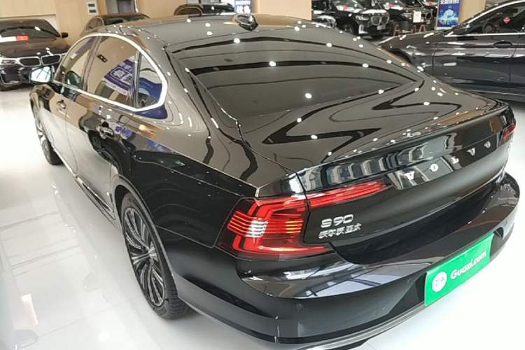 Used Volvo S90 2025 B5 Zhiyuan Luxury Edition Rear Left 45 Deg