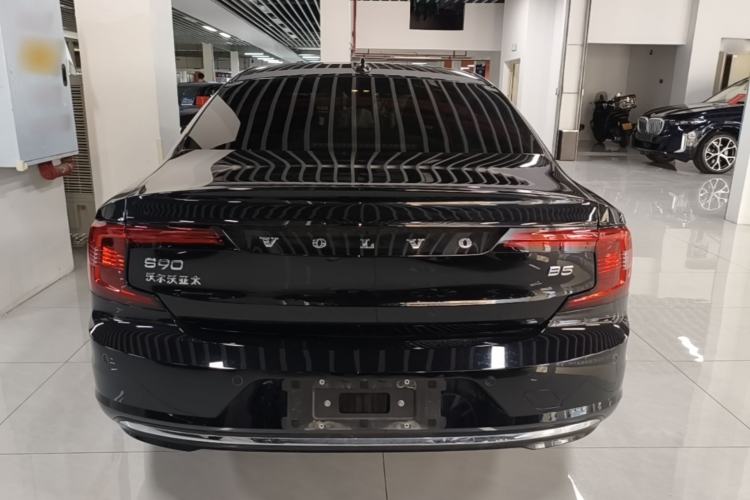 Used Volvo S90 2025 B5 Zhiyuan Luxury Edition Rear